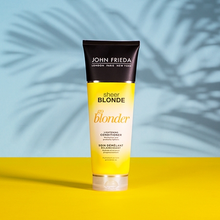 John Frieda Sheer Blonde Go Blonder après shampoing éclaircissant pour