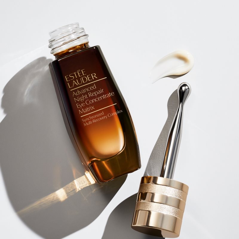 Estée Lauder Advanced Night Repair Eye Concentrate Matrix Synchronized Recovery зволожуючий крем для очей проти зморшок та темних кіл
Estée Lauder Advanced Night Repair Eye Concentrate Matrix Synchronized Recovery зволожуючий крем для очей проти зморшок та темних кіл