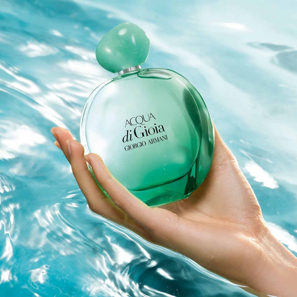 Armani Acqua di Gioia Intense Eau de Parfum pour femme notino.fr