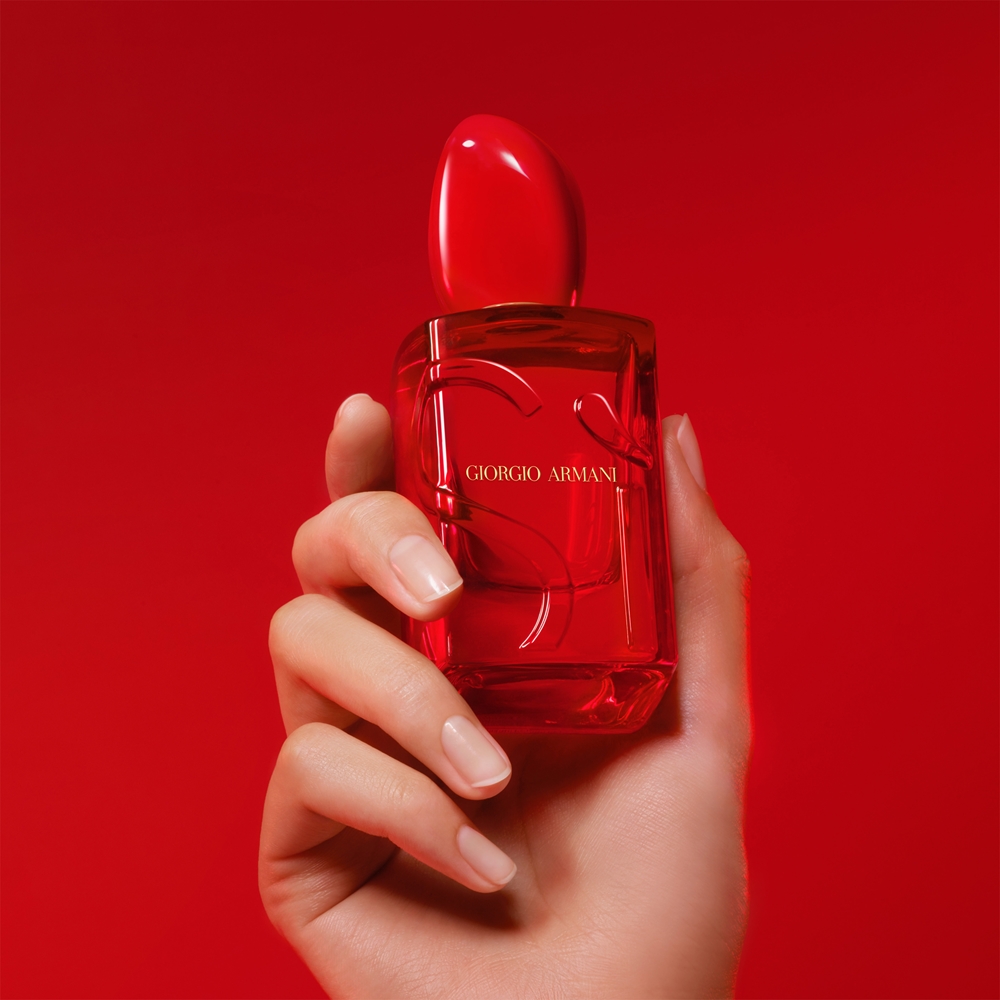 Armani Sì Passione Red Musk eau de parfum for women | notino.co.uk