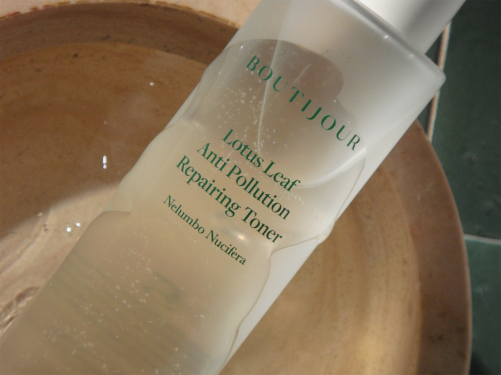 Тоник для лица BOUTIJOUR Lotus Leaf Anti-Pollution Repairing Toner с экстрактом листьев лотоса, успокаивающий, 150 мл — фото 4