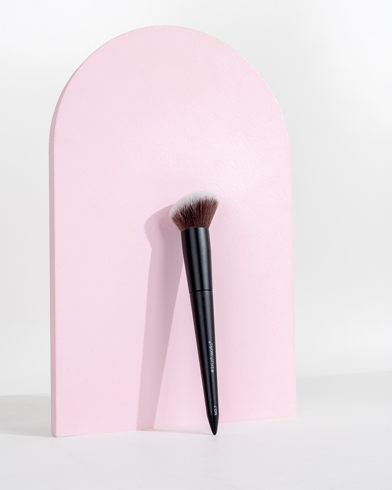 Pinceau Angulaire Pour Fard à Joues Ilū Make Up 301 - Kabuki, Vegan, Neuf