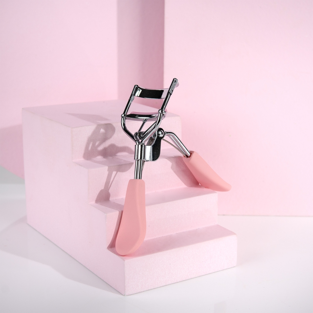 Brushworks Eyelash Curler Pink kleštičky na řasy notino.cz