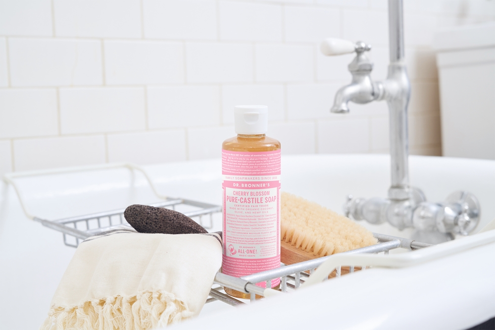 Dr. Bronner’s Cherry Blossom 18in1 Liquid Soap Universālas šķidrās