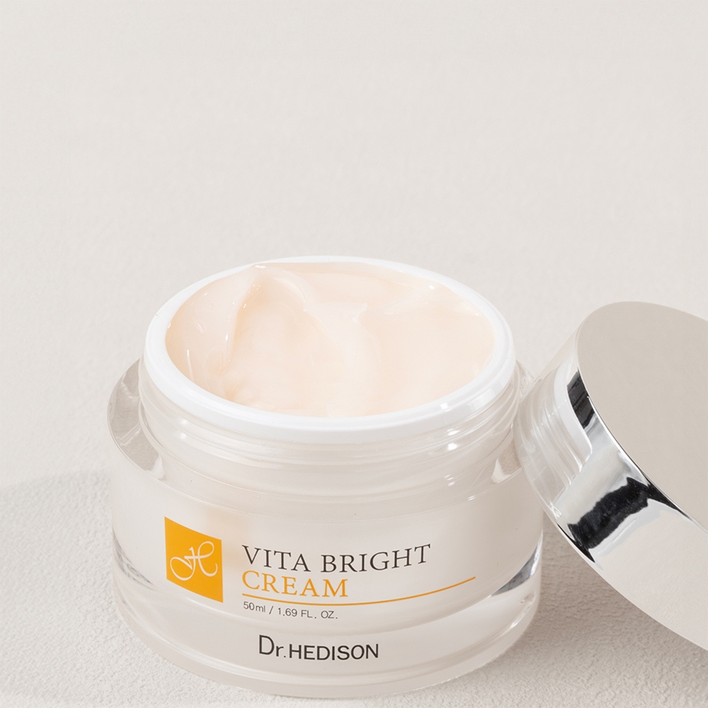 Dr HEDISON Vita Bright Kirkastava Voide Sis lt C vitamiinia Notino fi dr-hedison-vita-bright-kirkastava-voide-sis-lt-c-vitamiinia-notino-fi