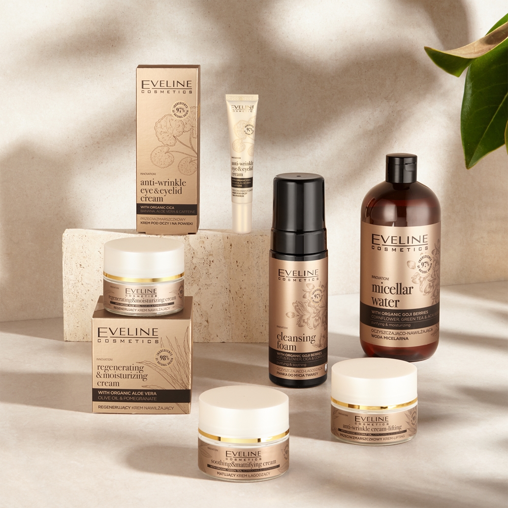 Eveline Cosmetics Organic Gold espuma de limpeza hidratante com efeito ...