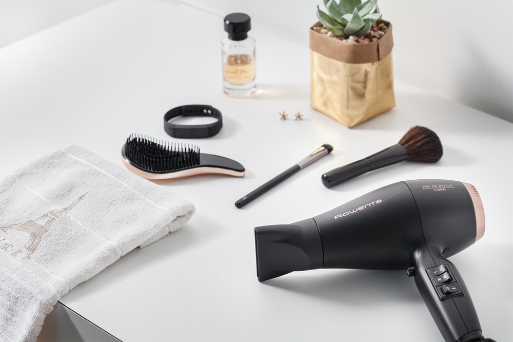 Rowenta Compact Pro+ CV6930F0 plaukų džiovintuvas | notino.lt