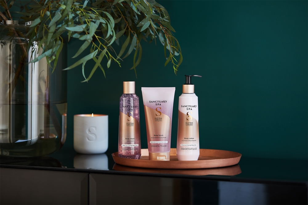 Sanctuary Spa Lily & Rose refreshing shower gel with moisturising ...