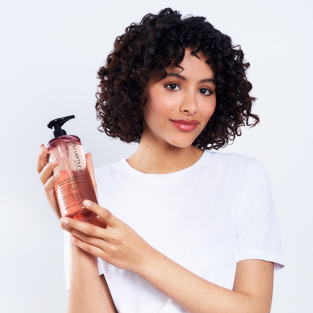 Шампунь для волос Shu Uemura Deep Cleanser Delicate Comfort увлажняющий, для сухой кожи головы, 400 мл — фото 4