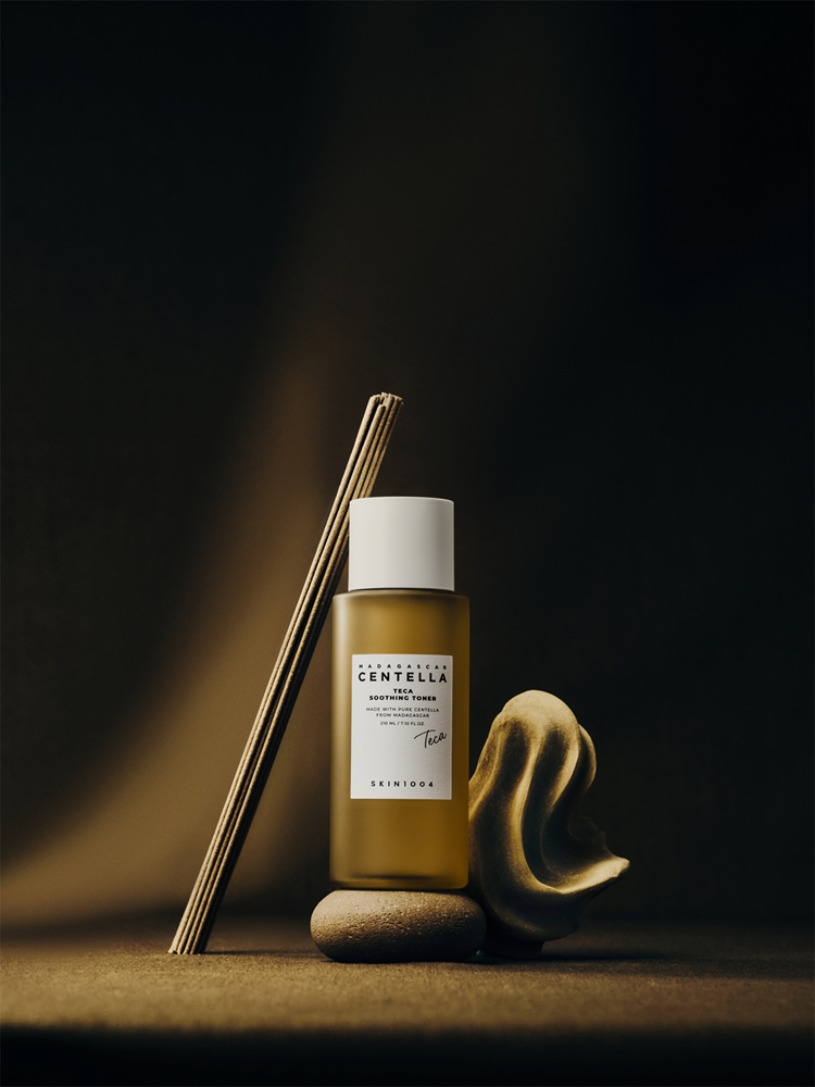 Тоник для лица SKIN1004 Madagascar Centella Teca Soothing Toner успокаивающий, с центеллой, 210 мл — фото 6