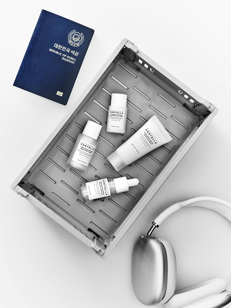 Набор для ухода за лицом SKIN1004 Madagascar Centella Tone Brightening Travel Kit дорожный, для сияния и ровного тона — фото 2