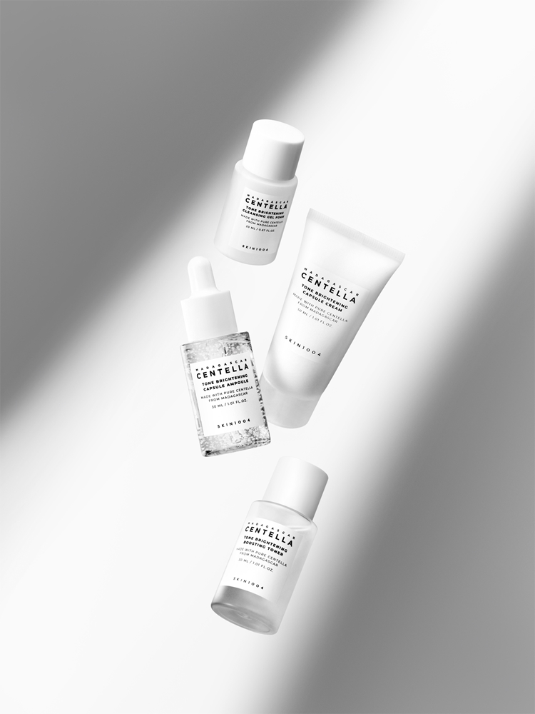 Набор для ухода за лицом SKIN1004 Madagascar Centella Tone Brightening Travel Kit дорожный, для сияния и ровного тона — фото 4