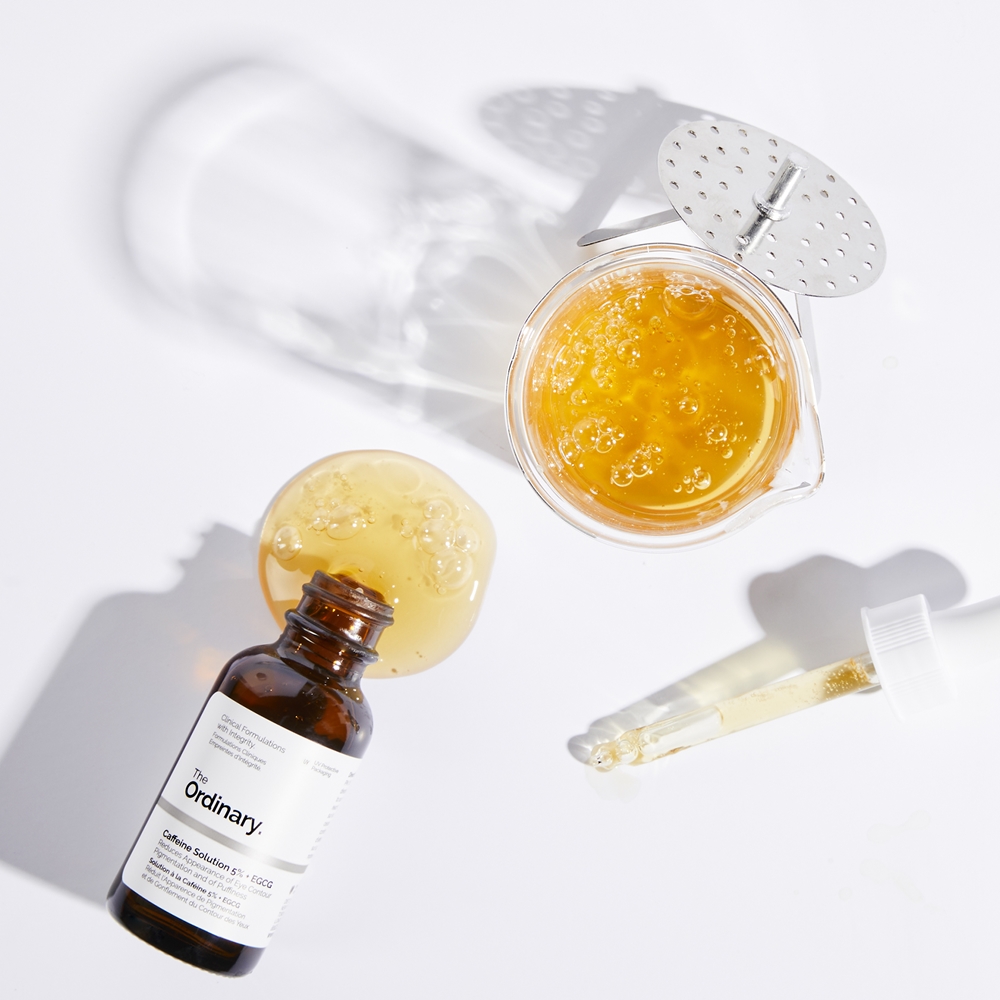The Ordinary Caffeine Solution 5 + EGCG sérum yeux antipoches et anticernes notino.fr