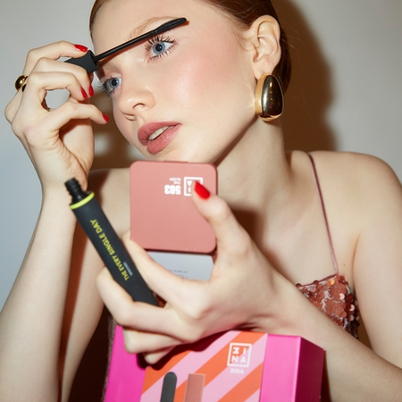 3INA Kit The Love One makeup set in gift packaging