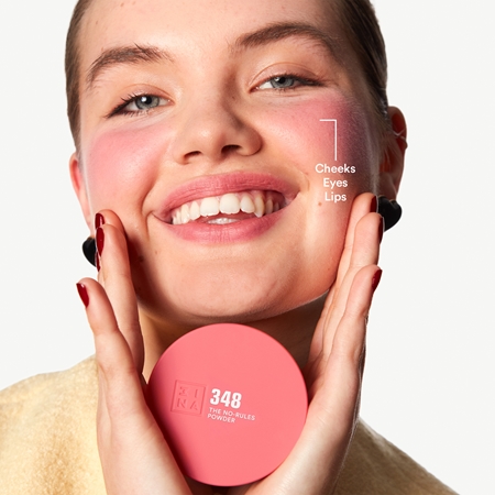 3INA The No-Rules Powder multifunkční líčidlo pro oči, rty a tvář
