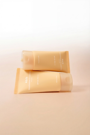 Abib Glutathiosome CC Sunscreen Toning Tube Προστατευτικό υγρό προσώπου με χρώμα με αποτέλεσμα λάμψης