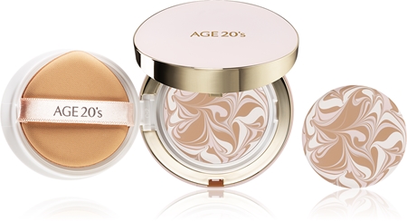 AGE20's Signature Essence Cover Pack Moisture make-up compact
