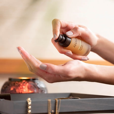 AHAVA Time To Revitalize pomlajevalna nočna nega proti gubam