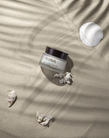 AHAVA Time To Smooth brightening moisturising cream SPF 20