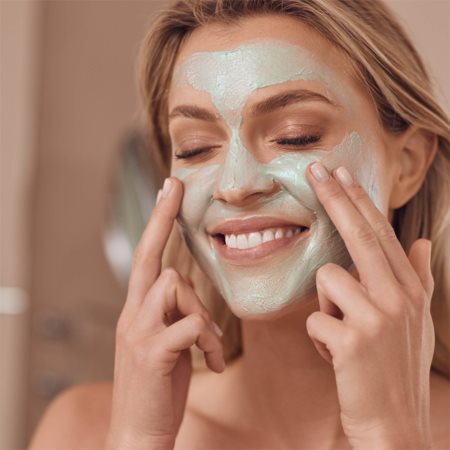 AHAVA Mineral Mud máscara facial radiance com efeito hidratante