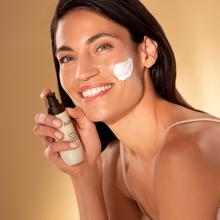 AHAVA Time To Revitalize стягащ дневен крем SPF 30