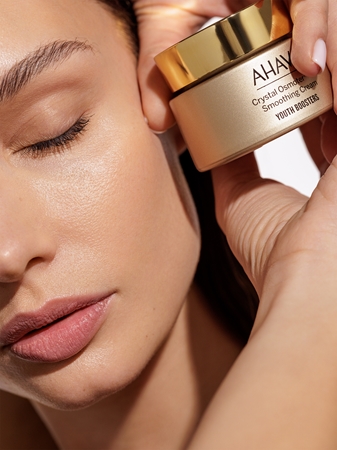 AHAVA Youth Boosters Osmoter™ τζελ κρέμα για λαμπρότητα και λείανση επιδερμίδας