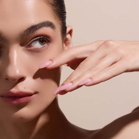 AHAVA Even Tone kirkastava seerumi pigmenttiläiskien ehkäisyyn