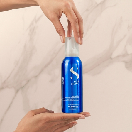 Alfaparf Milano Semi Di Lino Volumizing Schaum-Conditioner für mehr Volumen