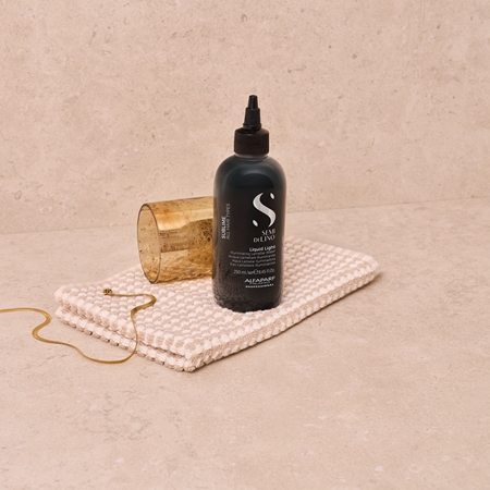 Alfaparf Milano Semi di Lino Sublime Liquid Light θεραπεία για τα μαλλιά Για λάμψη και απαλότητα μαλλιών