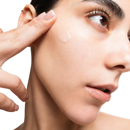 Allies of Skin Tranexamic & Arbutin Advanced Brightening Serum Lysnende serum til at behandle hud imperfektioner