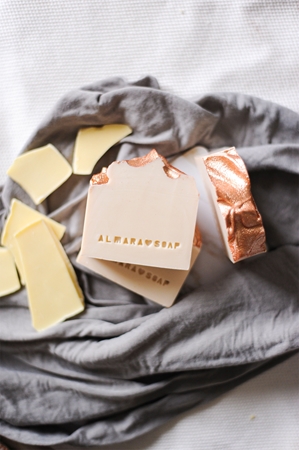 Almara Soap Fancy White Chocolate sãpun lucrat manual