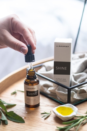 Almara Soap  Shine ulei pentru ten gras