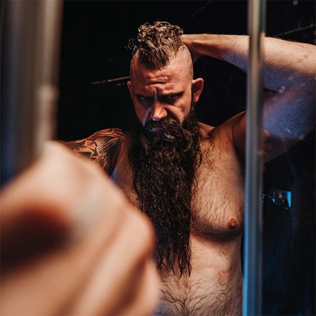 Angry Beards Urban Twofinger Shampoo erfrischendes Shampoo für die Haare und den Bart