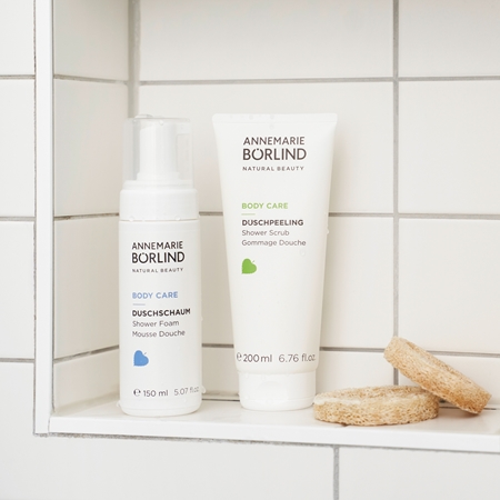 ANNEMARIE BÖRLIND BODY CARE negovalna pena za prhanje