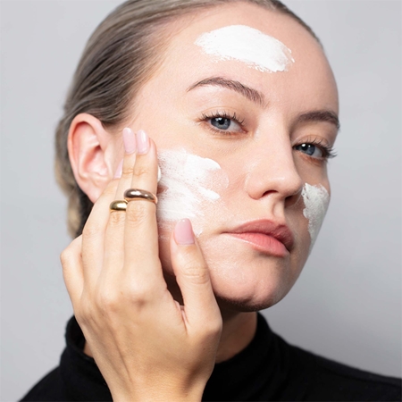 Antipodes Reincarnation Pure Facial Polish & Exfoliator jemný pleťový peeling