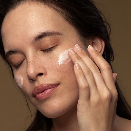Antipodes Harmony Hyaluronic Manuka Honey Night Cream vlažilna nočna krema