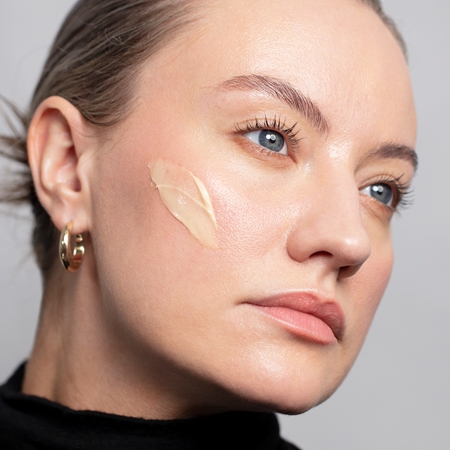 Antipodes Diem Vitamin C Pigment-Correcting Water Cream Uppljusande fuktgivare för åldersfläckar med bakuchiol