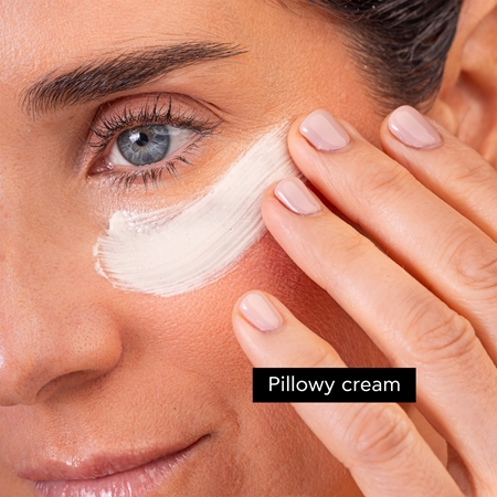 Apivita Express Beauty Line Smoothing Eye Mask Grape Ögonmask med lindrande effekt