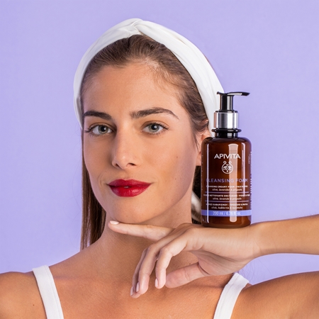 Apivita Cleansing Foam Face & Eyes espuma de limpeza cremosa para rosto e olhos