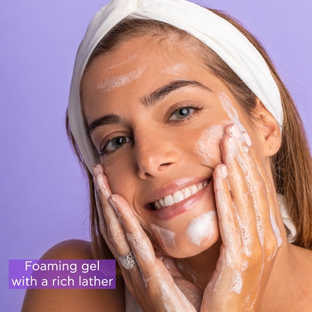 Apivita Cleansing Foam Face & Eyes espuma de limpeza cremosa para rosto e olhos