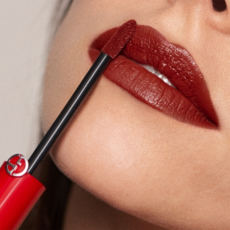 Armani Lip Maestro Liquid Lipstick Ilgnoturīga šķidrā lūpu krāsa