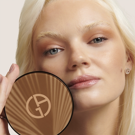 Armani Luminous Silk Creamy Bronzing Powder bronzeador