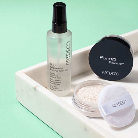 ARTDECO Fixing Powder transparentní pudr s aplikátorem