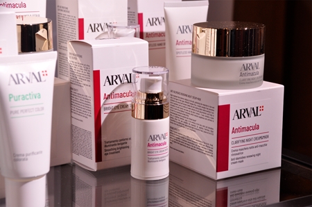 Arval Antimacula Brightening Cleanser & Scrub čisticí peelingový krém pro rozjasnění pleti