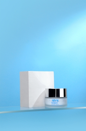Arval Aquapure Hyaluronic Comfort hidratantna krema protiv starenja