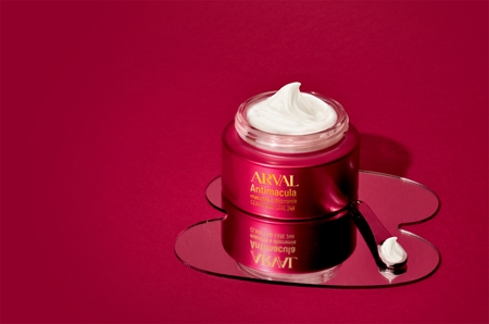 Arval Antimacula Clarifying Care Smoothing Cream with 24-hour protection