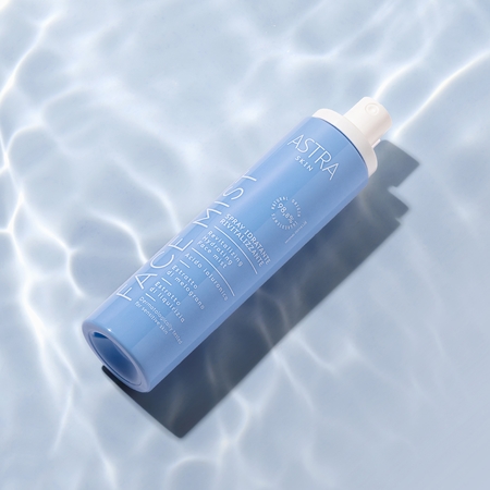 Astra Make-up Face Mist Revitalizing Moisturizing Spray Moisturizing Mist with revitalising effect