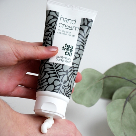 Australian Bodycare Tea Tree Oil nährende Handcreme für trockene und sehr trockene Haut