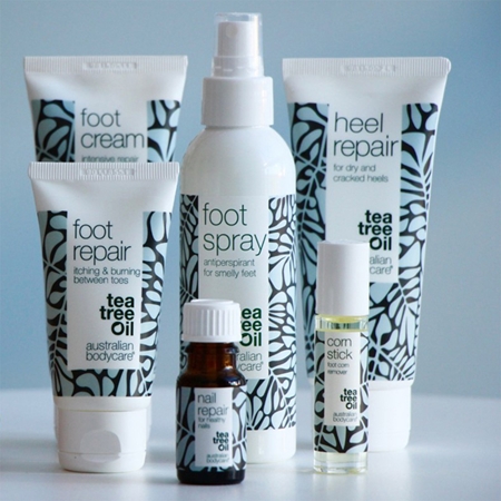 Australian Bodycare Tea Tree Oil Värskendav jalapihusti deodorandi efektiga