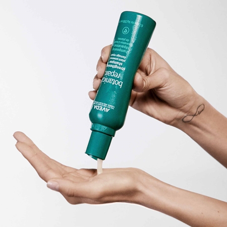 Aveda Botanical Repair™ Strengthening Shampoo strengthening shampoo for damaged hair